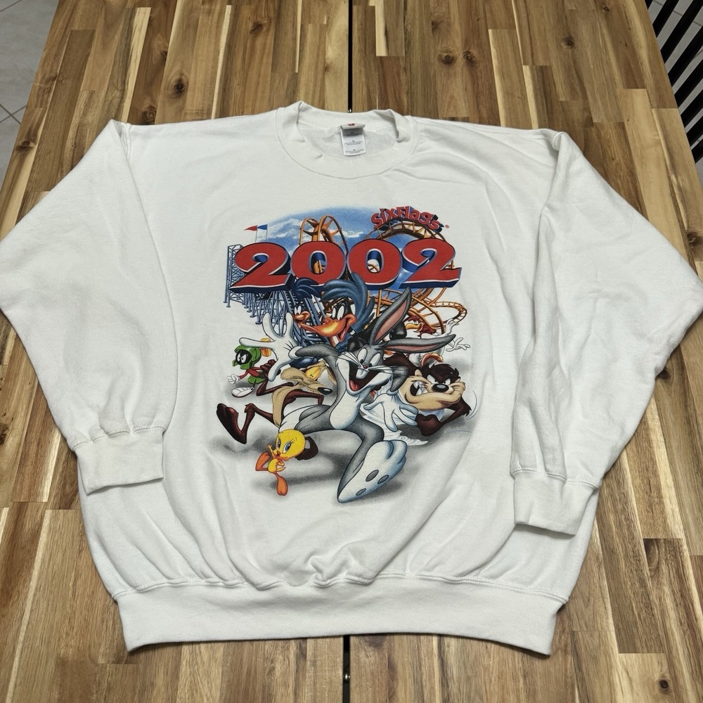 Vintage Six Flags Sweatshirt Mens XL White Looney Tunes Theme Park Taz 2002